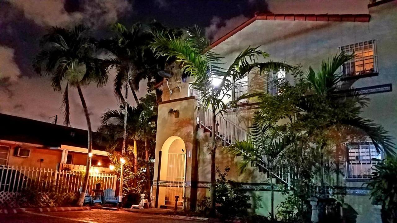 Hostel Brazilian Маямі Екстер'єр фото